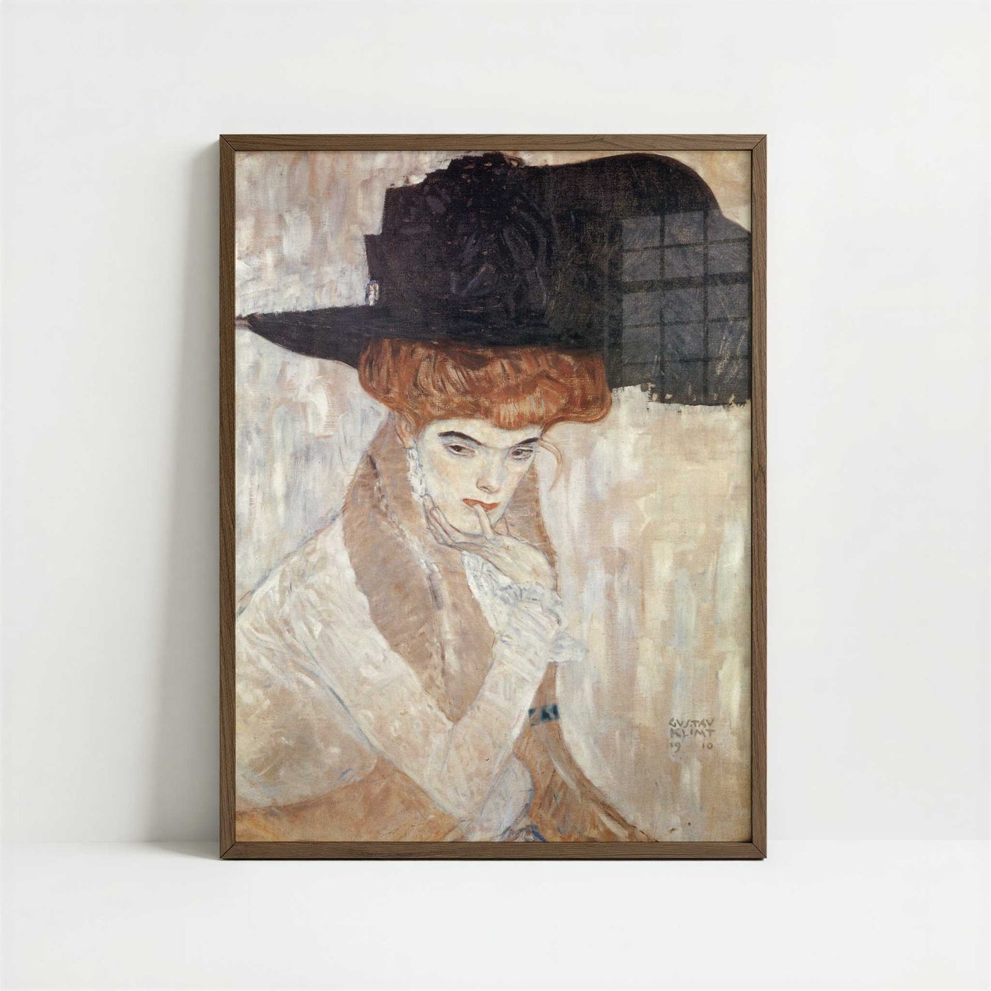 Black Feather Hat (1910) by Gustav Klimt – Art Print - Art print in dark wood frame