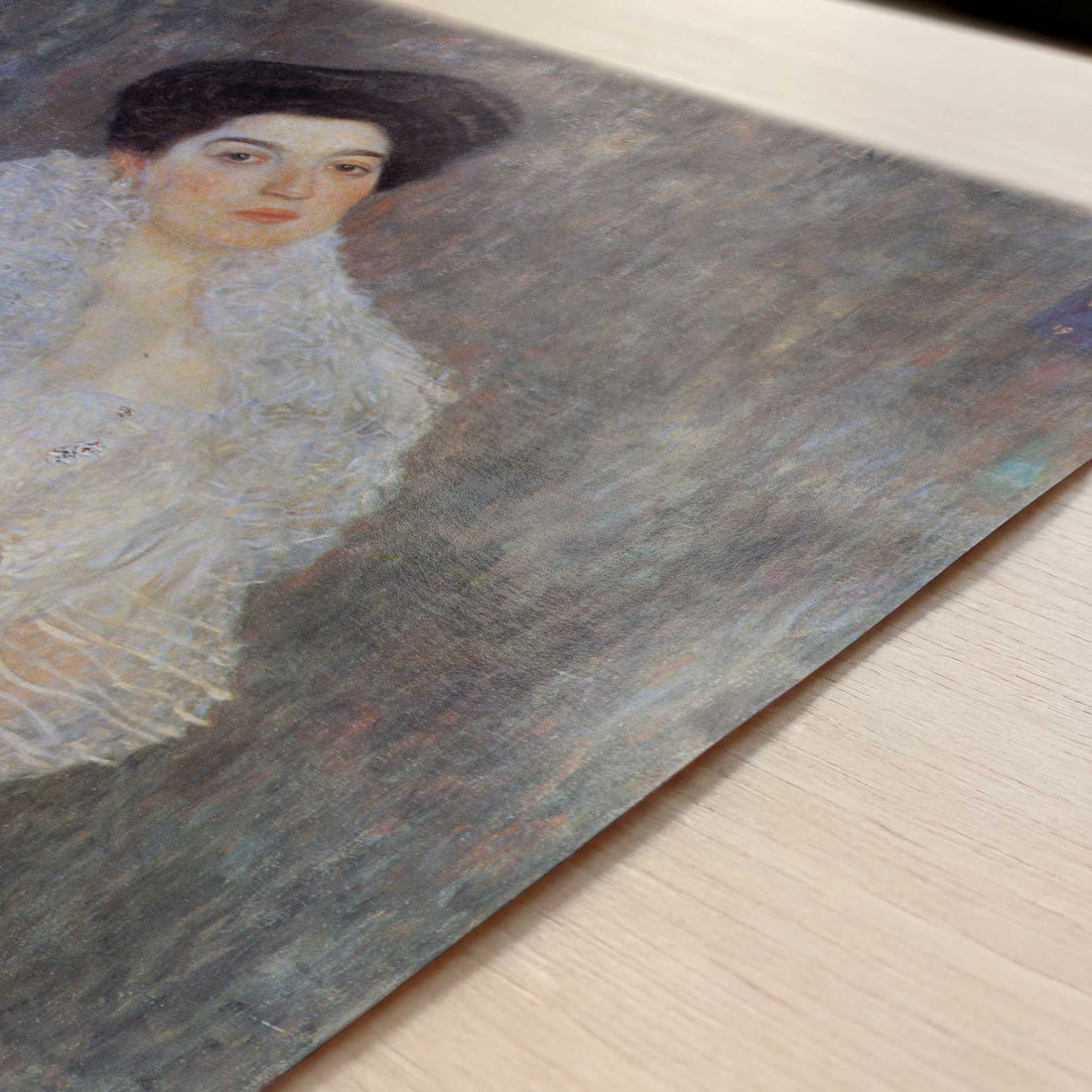 Portrait of Hermine Gallia (1903-4) by Gustav Klimt – Art Print - Close-up detail of the art print