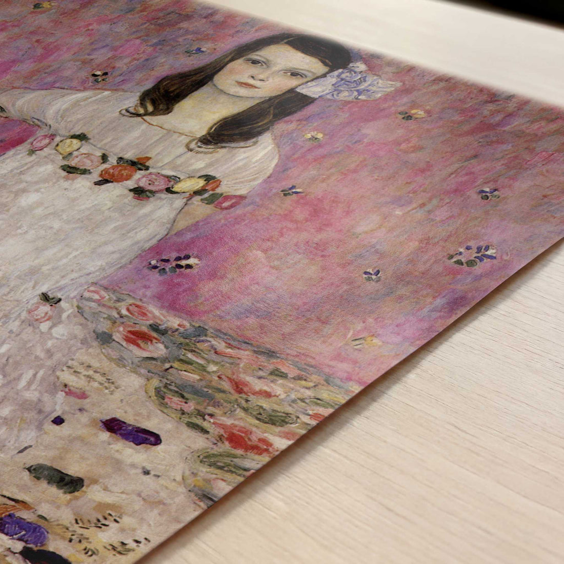 Portrait of Mada Primavesi (1912) by Gustav Klimt – Art Print - Close-up detail of the art print