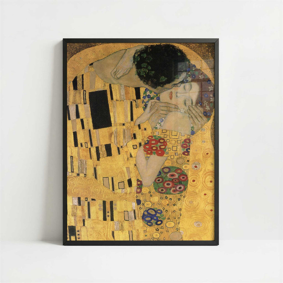 The Kiss (1909) by Gustav Klimt – Art Print - Art print in black frame