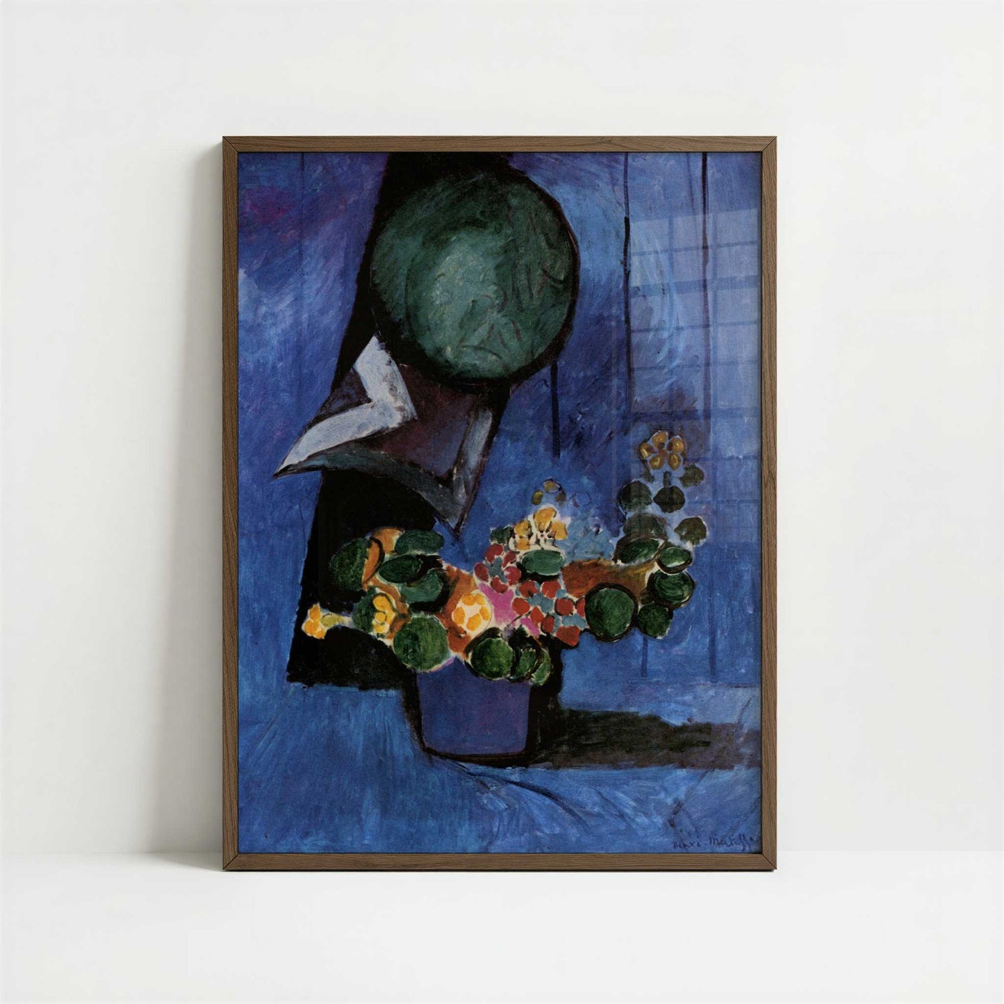 Flowers & Ceramic Plate (1911) by Henri Matisse – Art Print - Art print in dark wood frame