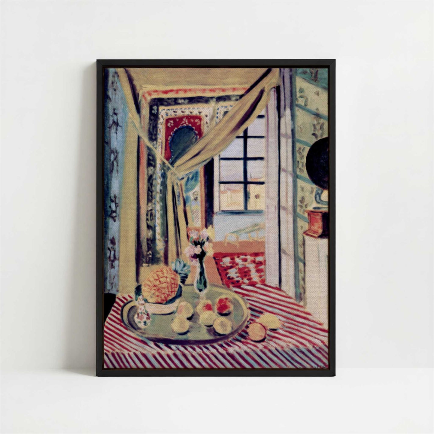 Framed Canvas - Framed canvas in black frame