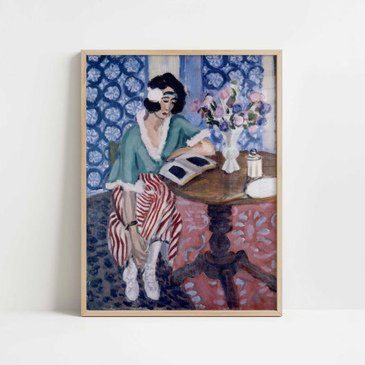 Reading Woman at a Table (1921) by Henri Matisse – Art Print - Art print in oak frame