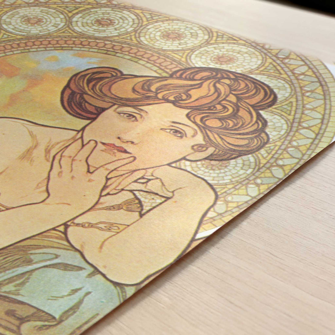Topaz (1900) by Alphonse Mucha – Art Print - Close-up detail of the art print