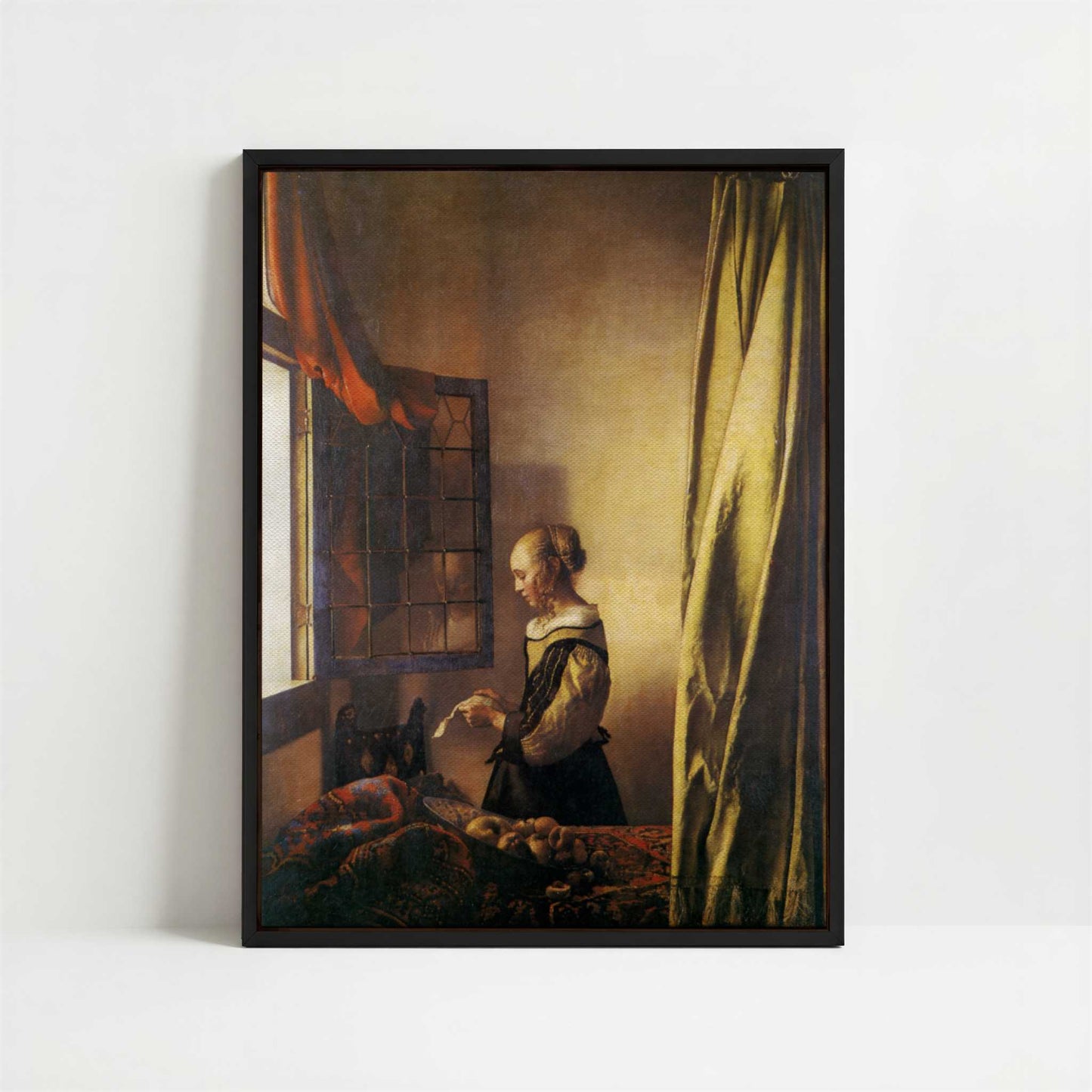 Framed Canvas - Framed canvas in black frame