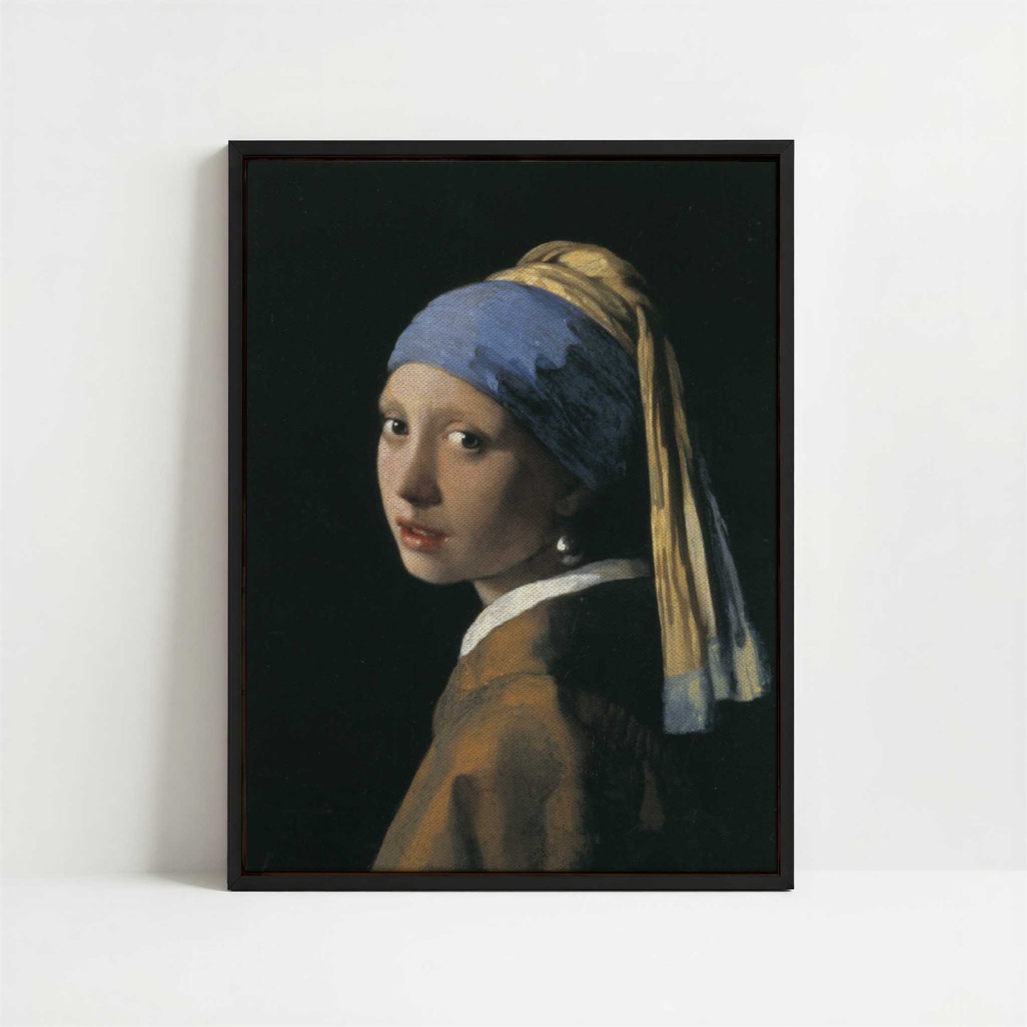 Framed Canvas - Framed canvas in black frame